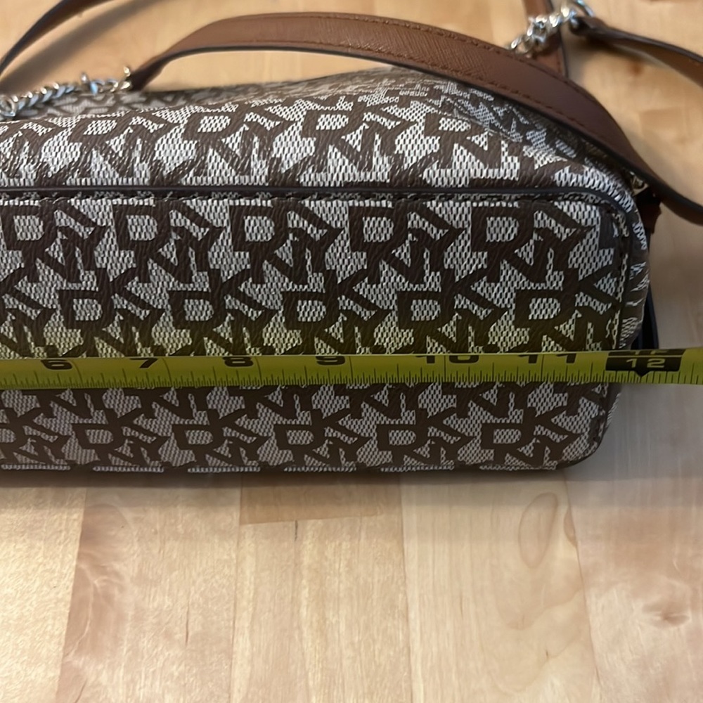 DKNY Bryanna Chain Shoulder Bag NWOT - Picture 5 of 8